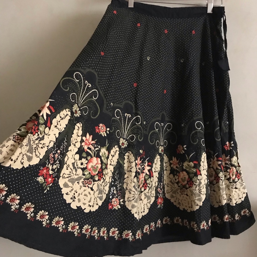 Vintage Black With Folk Pattern Skirt - Picture 2 of 6
